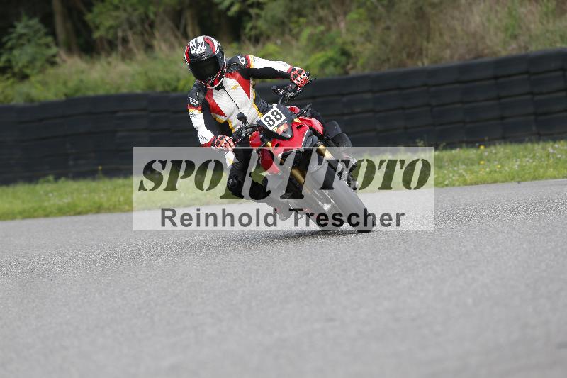 Archiv-2025/53 16.09.2025 Track Day Domi Aegerter ADR/Gruppe rot/88